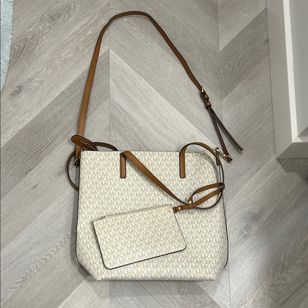 Michael Kors purse